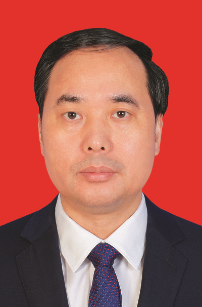     陳海波    男，漢族，1974年5月生，大學，中共黨員。