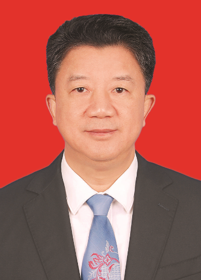     袁清山    男，漢族，1967年3月生，大學，中共黨員。