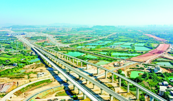     重點項目建設跑出“惠州速度”，贛深高鐵惠州北站附近的市1號公路白石路段加快建設。惠州日報記者李松權 攝