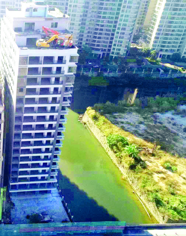     位于惠東縣稔山鎮亞婆角片區的1宗“兩違”建筑于今年2月28日起清拆。