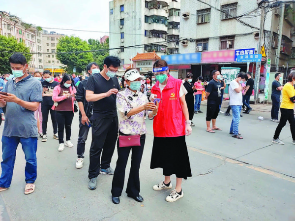     仲愷各級出租屋管理黨組織在疫情防控方面發揮了重要作用。