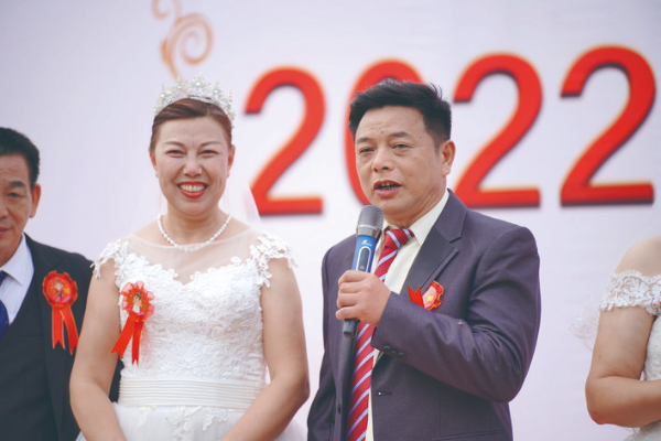     劉勝偉、楊玖連夫妻：我們夫妻很恩愛，沒有紅過臉。希望向天再借500年，讓我們再愛500年。