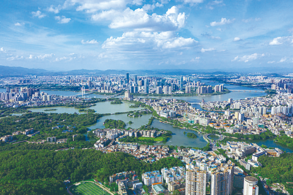 在幾輪“逆周期”中,惠城樓市表現穩健。 惠州日報記者周楠 攝